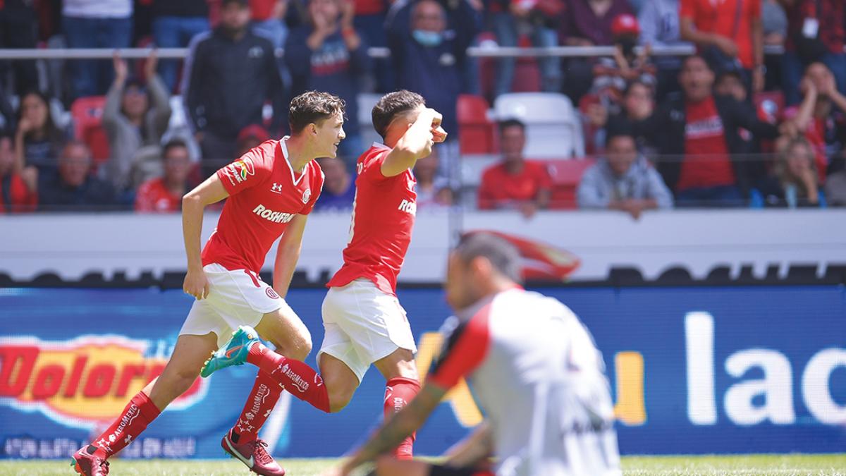 Toluca sigue invicto; el bicampeón no gana