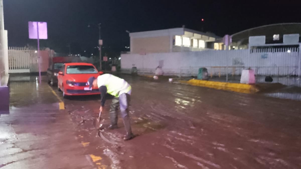 Deslaves, inundaciones y desbordamiento de río afectan Tlalpan y Xochimilco