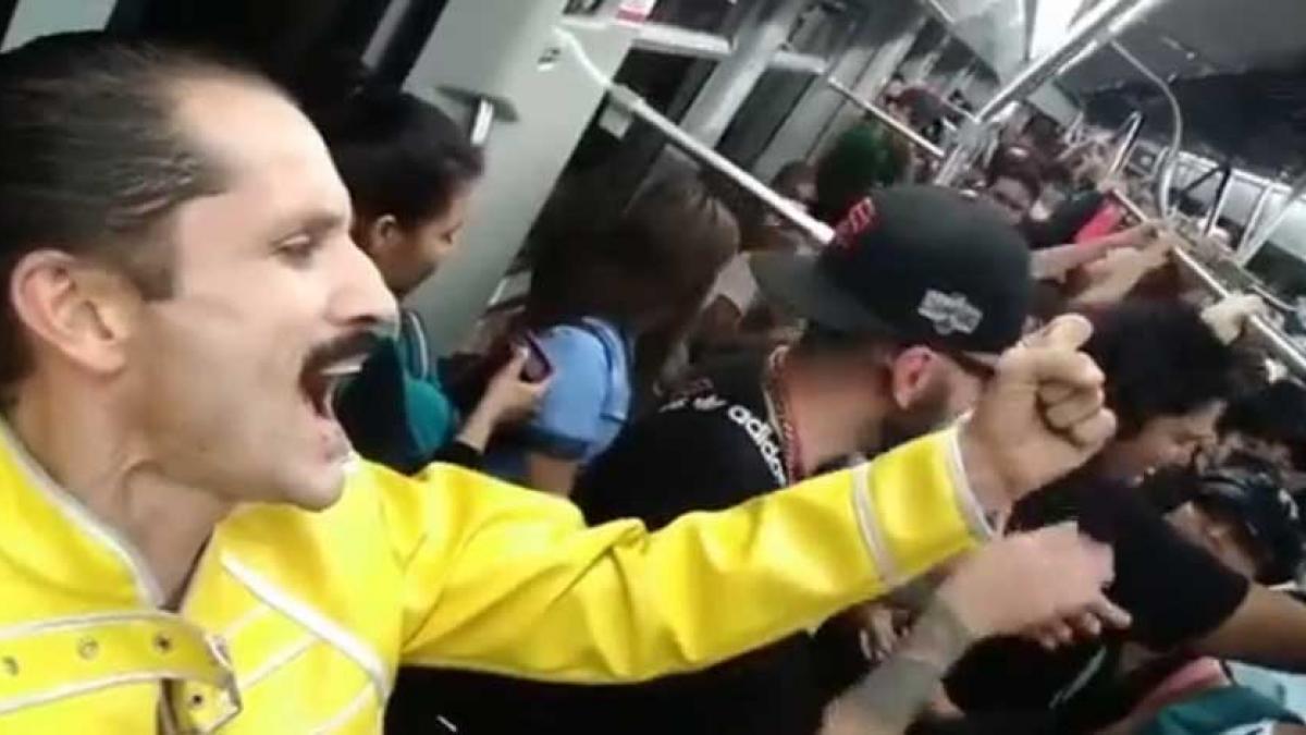 “Freddie Mercury” viaja en Metro y canta ¡eooo! con pasajeros, como en el Live Aid del 85 (VIDEO)