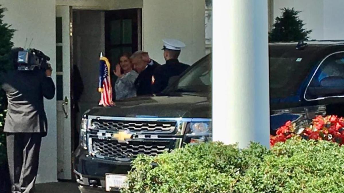 Llega AMLO a su reunión con Biden en la Casa Blanca