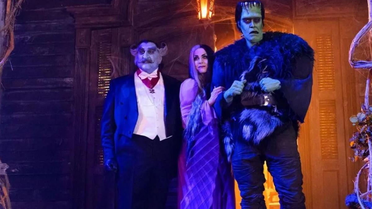 The Munsters de Rob Zombie estrena tráiler y enamora con su romance monstruoso