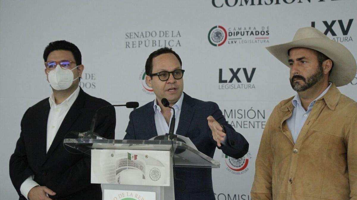 AMLO “dio la espalda a productores de leche mexicanos”: MC; advierten que acuerdo con EU lastimará al sector