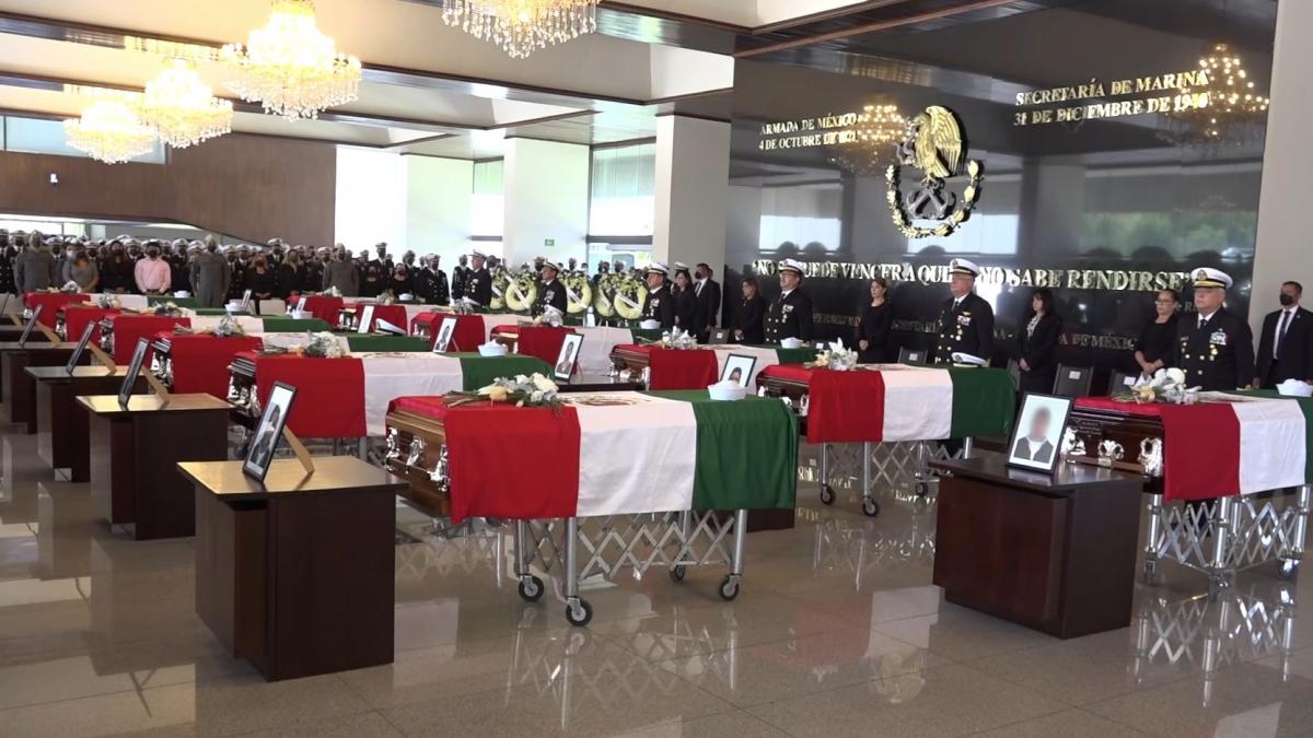 Semar rinde homenaje a 14 marinos que murieron tras desplome de helicóptero en Sinaloa (VIDEO)