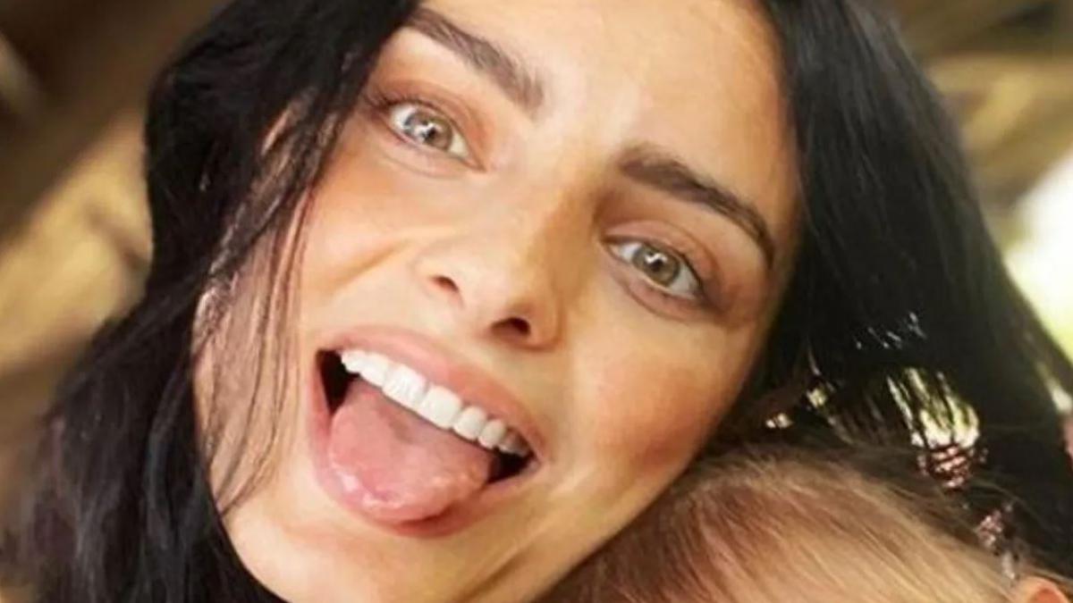 Aislinn Derbez pide que se normalice ser amiga de los exnovios: "Seguirlos viendo"