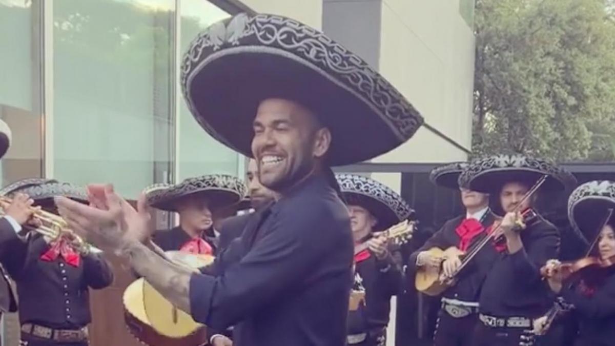 PUMAS | Liga MX: Dani Alves está más cerca que nunca, ya pidió unos tequilas para dar el anuncio oficial