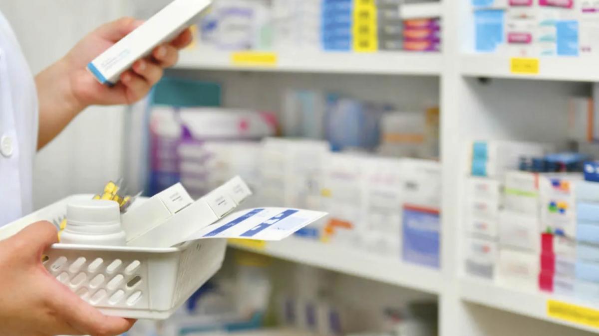 ¿Compras medicamentos en línea? En estas farmacias web no es seguro