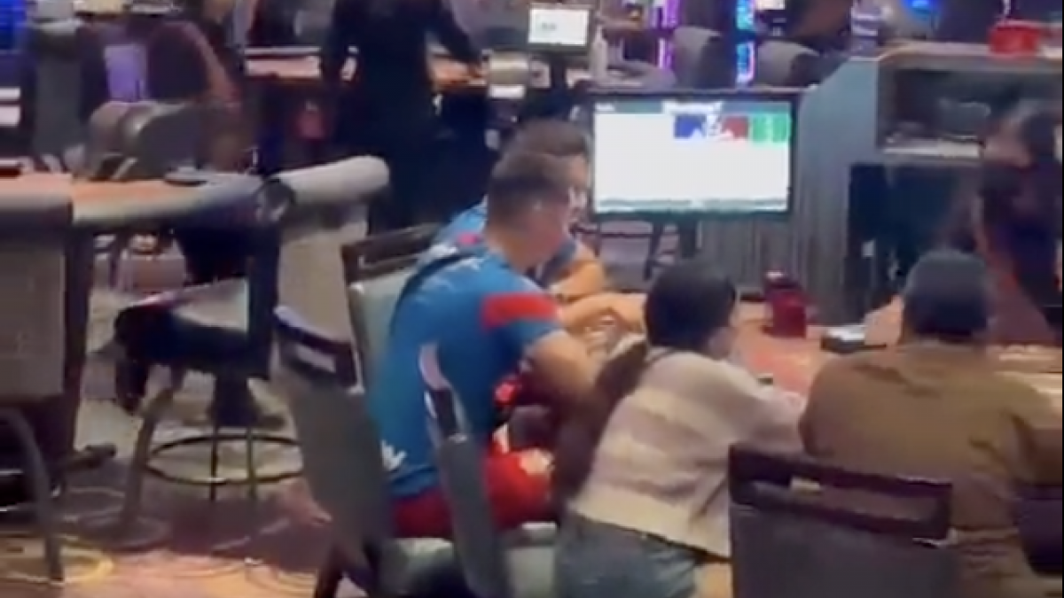 CHIVAS: ¡Escándalo! Captan a refuerzos del Rebaño en un casino previo a duelo ante Juventus (VIDEO)