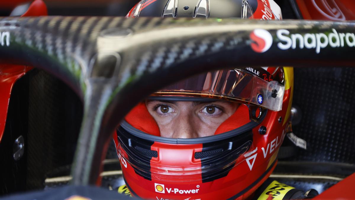 F1: Carlos Sainz le niega autógrafo a fan por mostrarle una playera del Barcelona (VIDEO)