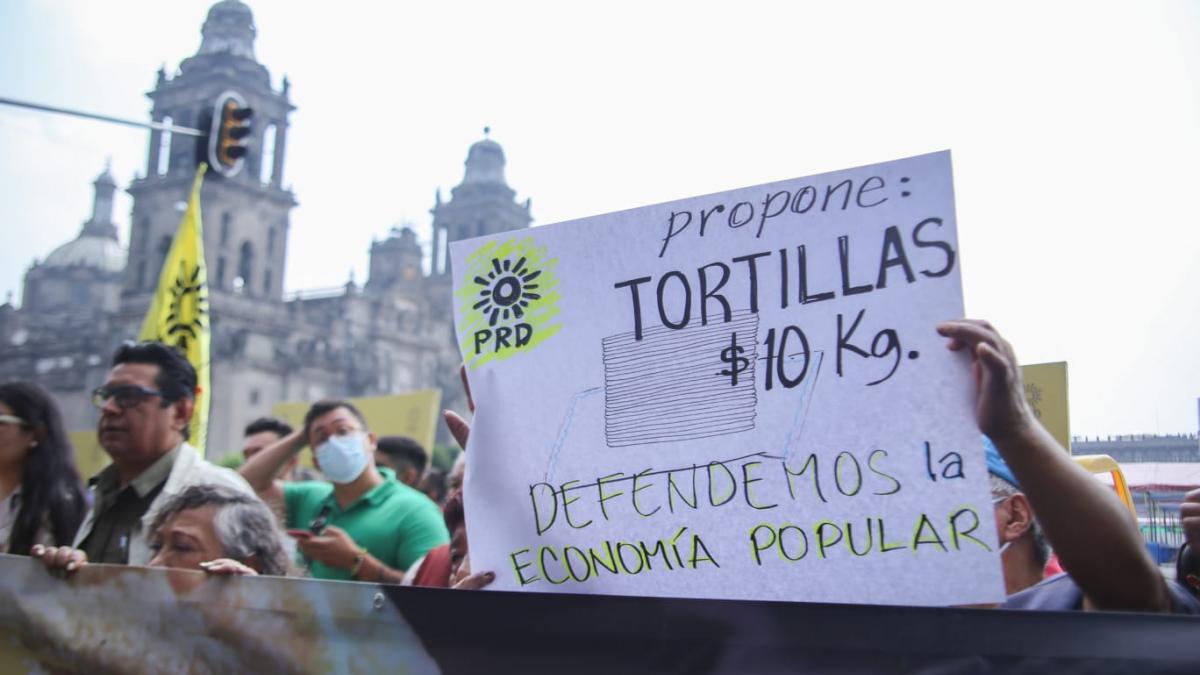 PRD protesta por segunda ocasión por subsidio de la tortilla