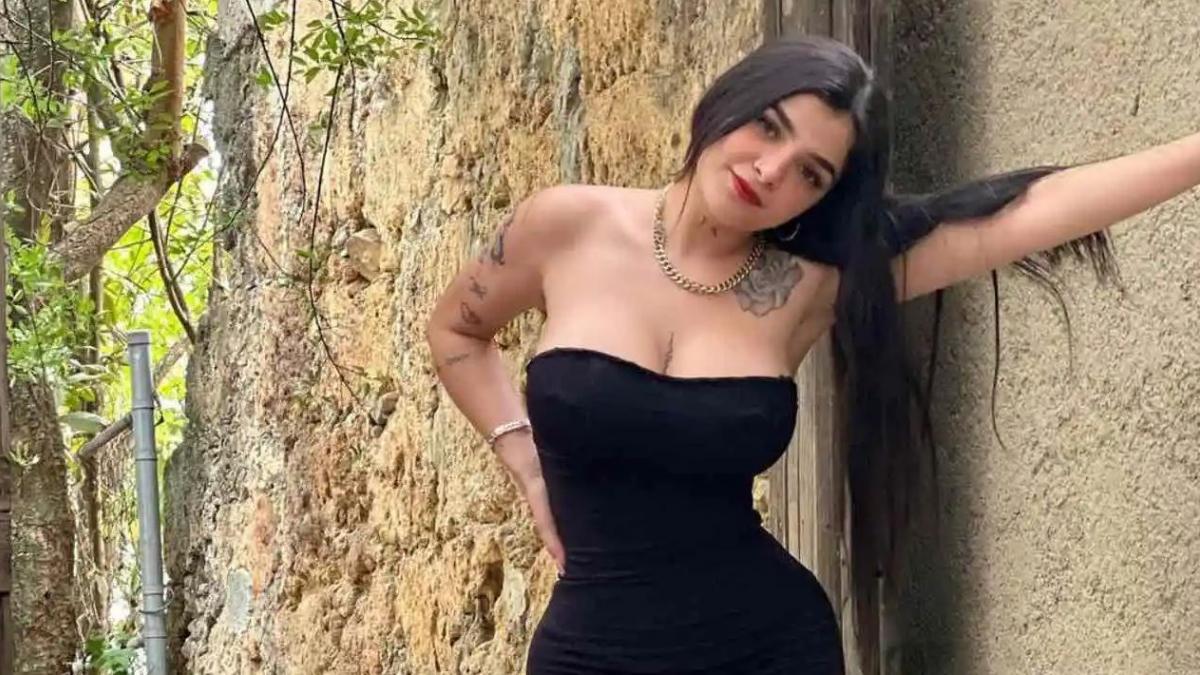 Karely Ruiz responde con poderosa FOTO a quienes le dicen que subió de peso