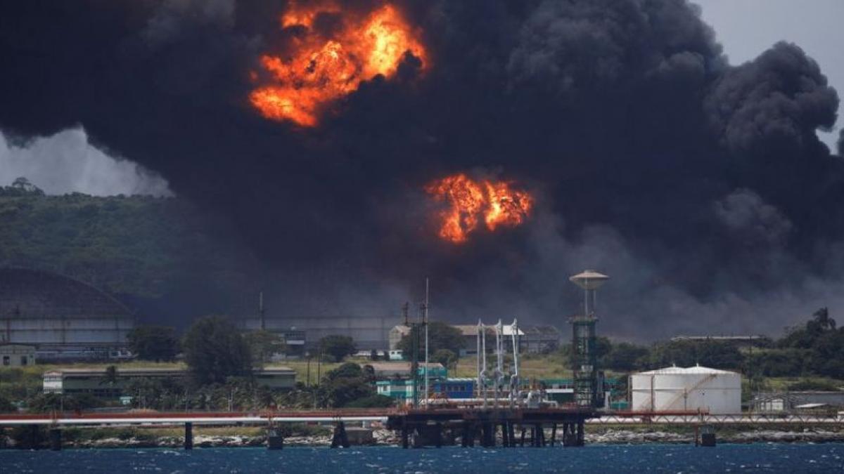 AMLO: Pemex y Fuerzas Armadas ayudarán a sofocar incendio en Cuba