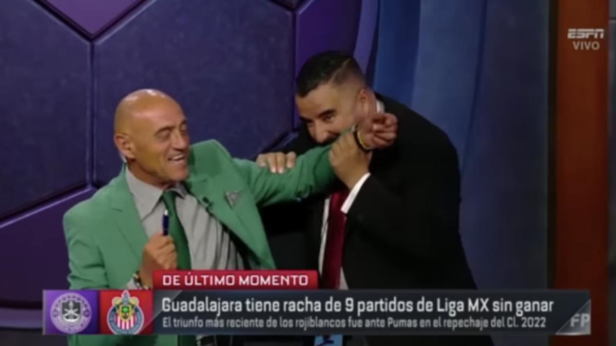 LIGA MX | VIDEO: Álvaro Morales ATACA en vivo al "Chelís" con una fuerte mordida