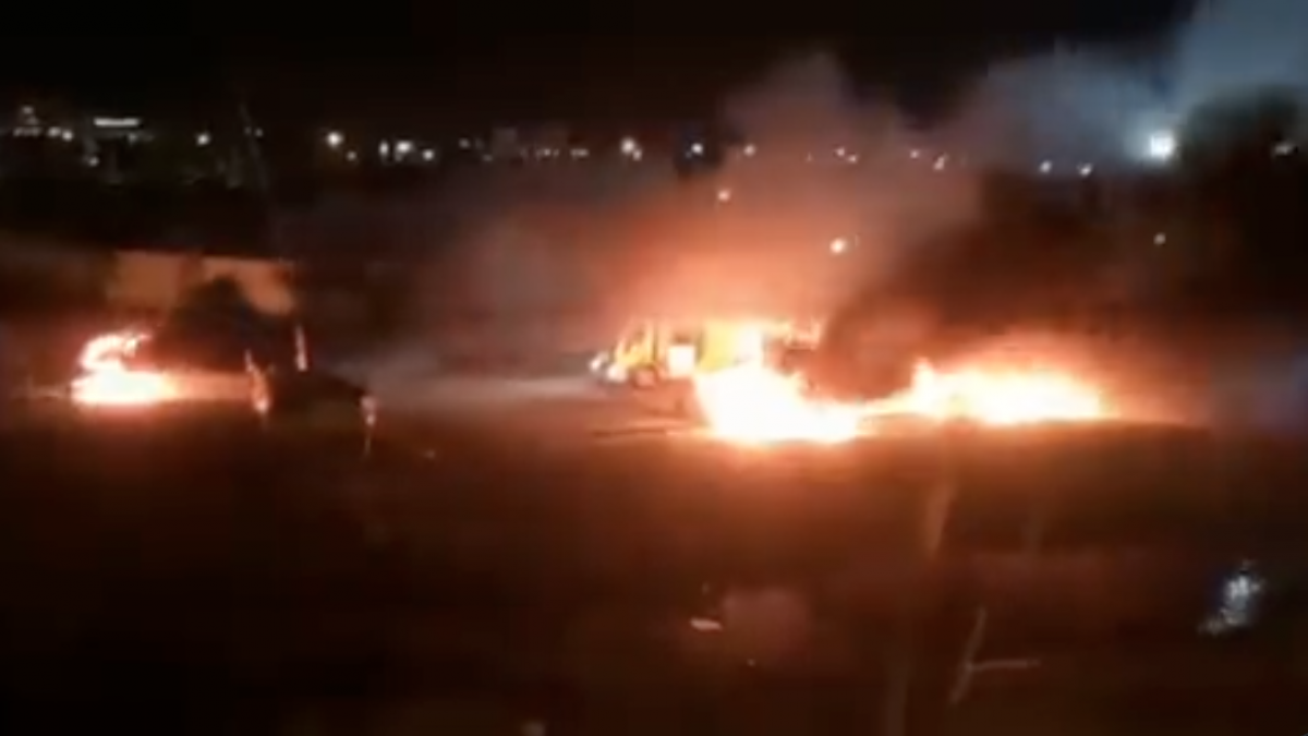 VIDEO: Aficionados en Argentina prenden fuego a autos de futbolistas del Aldosivi