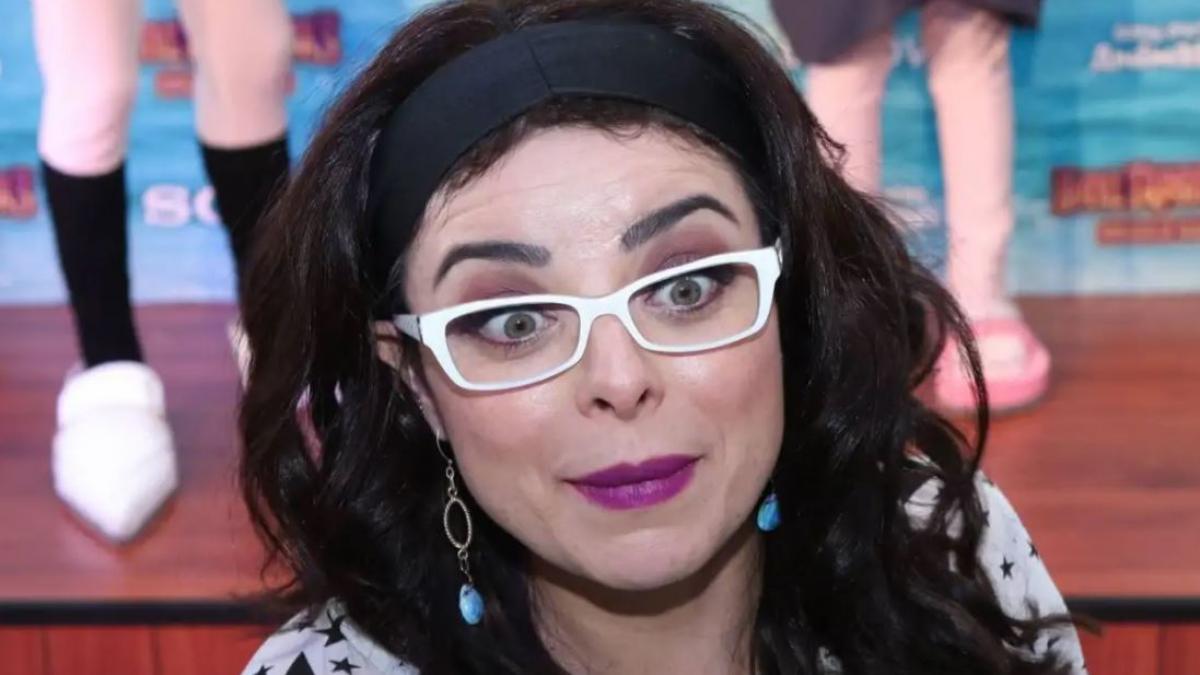 Violeta Isfel se va a casar y quiere que sus fans le patrocinen la boda