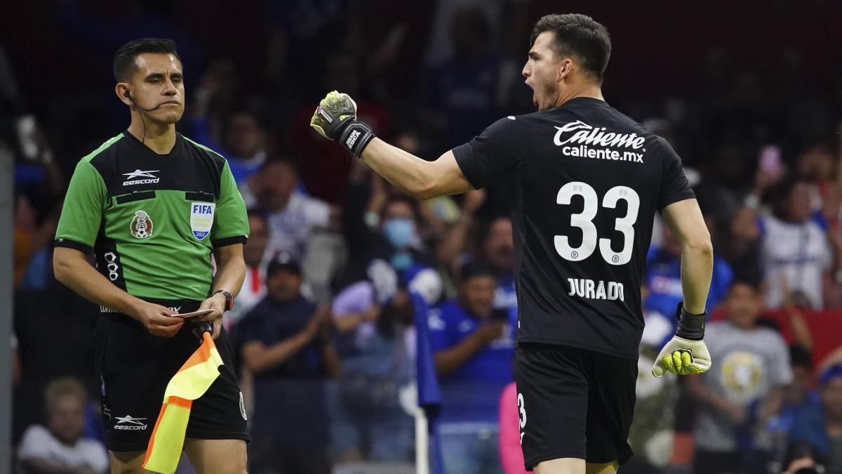 CRUZ AZUL: FMF se retracta y le quita la tarjeta roja a Sebastián Jurado