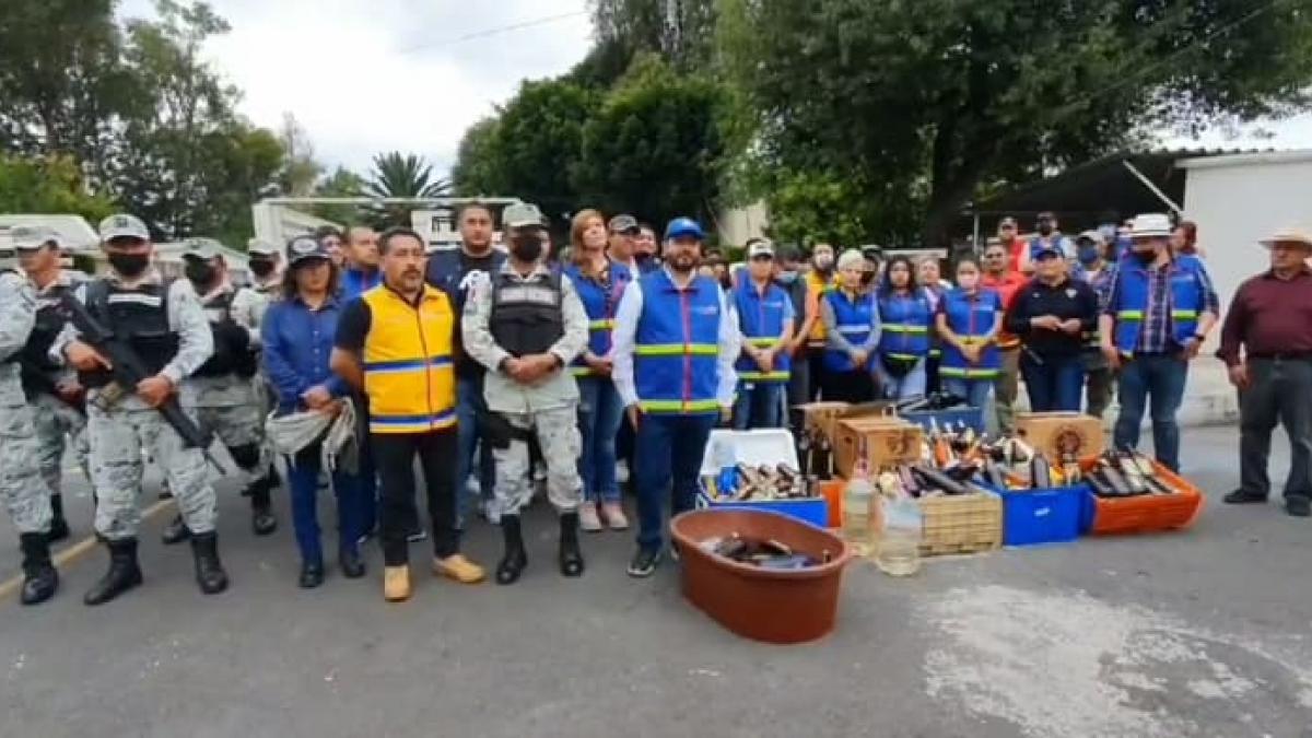 Alcaldía Coyoacán cierra 16 chelerías durante operativo en tianguis de La Bola