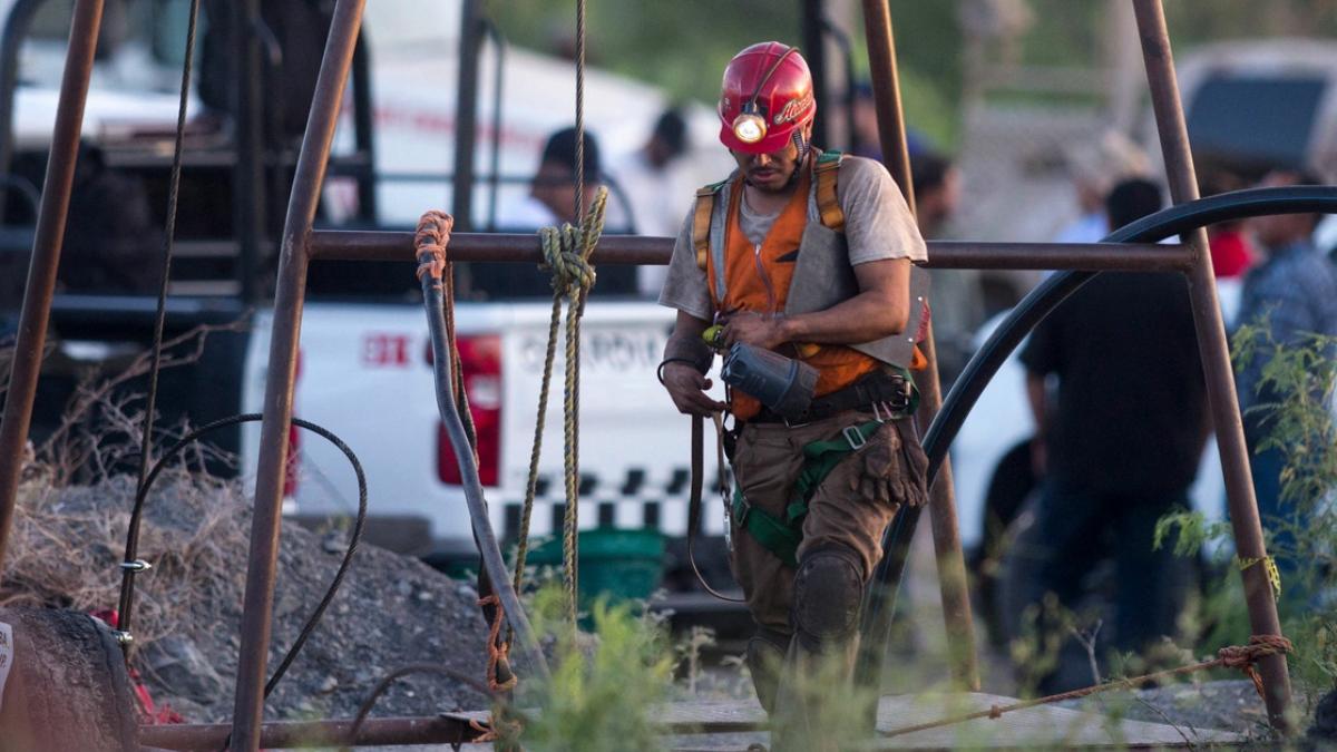 Empresas extranjeras convalidan la estrategia de rescate de mineros en Sabinas: Protección Civil