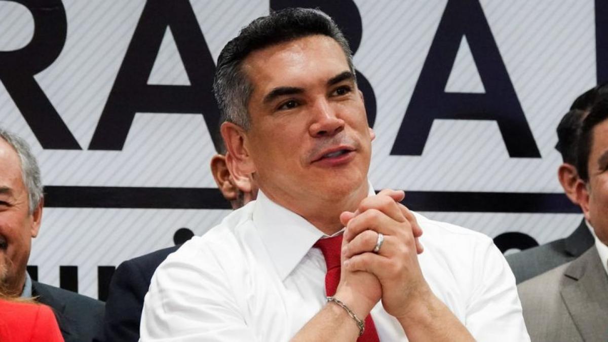 'Alito' defiende a Murillo Karam; violan sus derechos porque es incómodo para el gobierno, dice