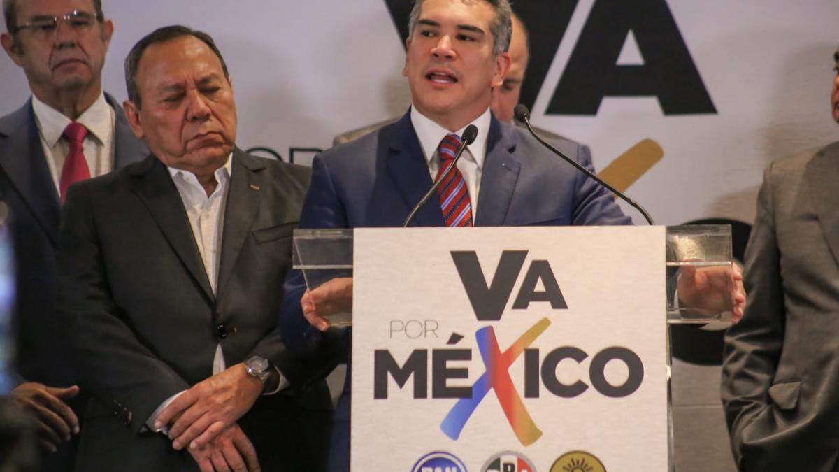 Alianza Va por México arropa a Alejandro Moreno tras petición de desafuero