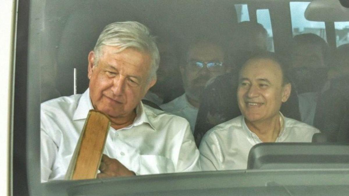 AMLO visita construcción de nueva aduana en Nogales, Sonora