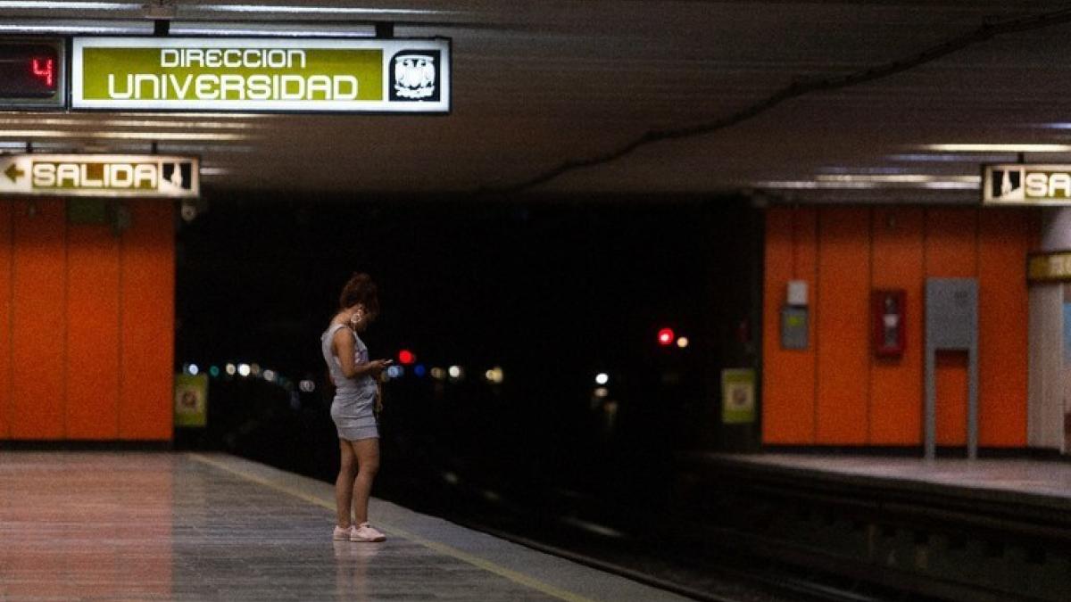 PAN urge campañas informativas contra suicidios en el Metro de la CDMX