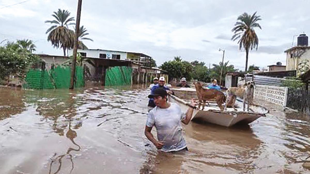 En Sonora lluvias dejan 1 muerto, derrumbes...