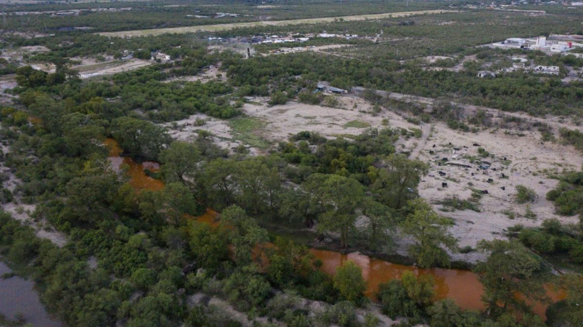 Pese a su coloración, agua del río Sabinas no es tóxica para consumo humano: Conagua