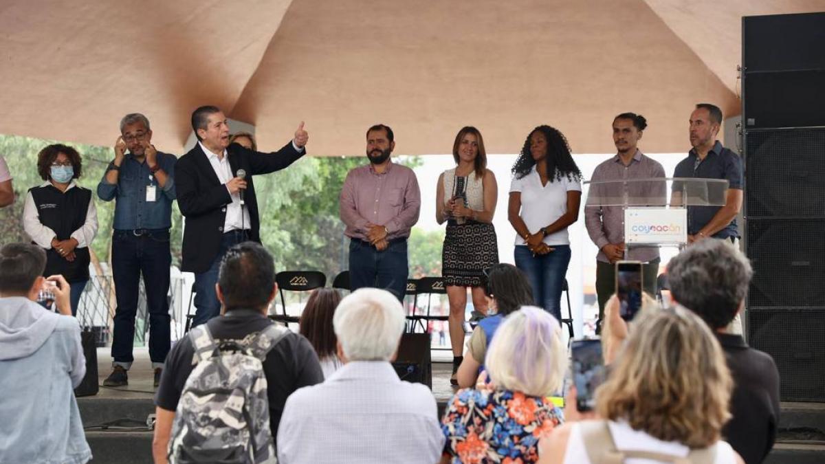 Coyoacán celebra a las y los abuelos con danzón, jornada médica y servicios