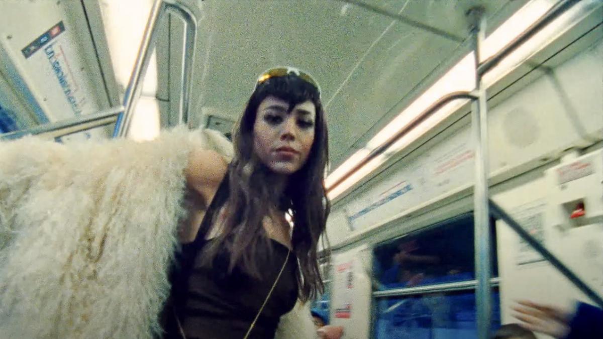 Danna Paola presume el Metro de la CDMX en VIDEO y divide al pueblo: "Está en campaña"