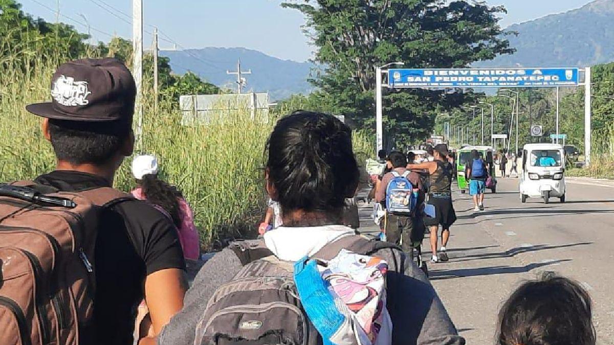 Sale nueva caravana migrante desde Tapachula rumbo a Oaxaca