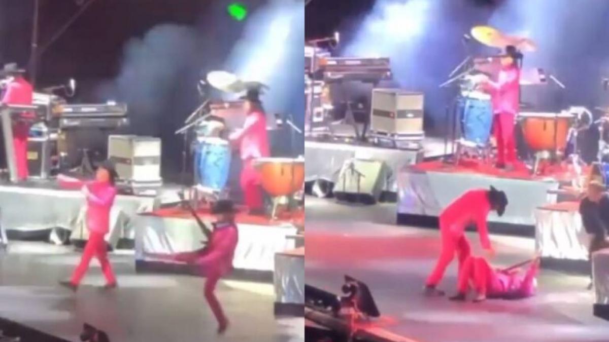 El Chivo de Los Bukis sufre brutal caída en el escenario en concierto (VIDEO)