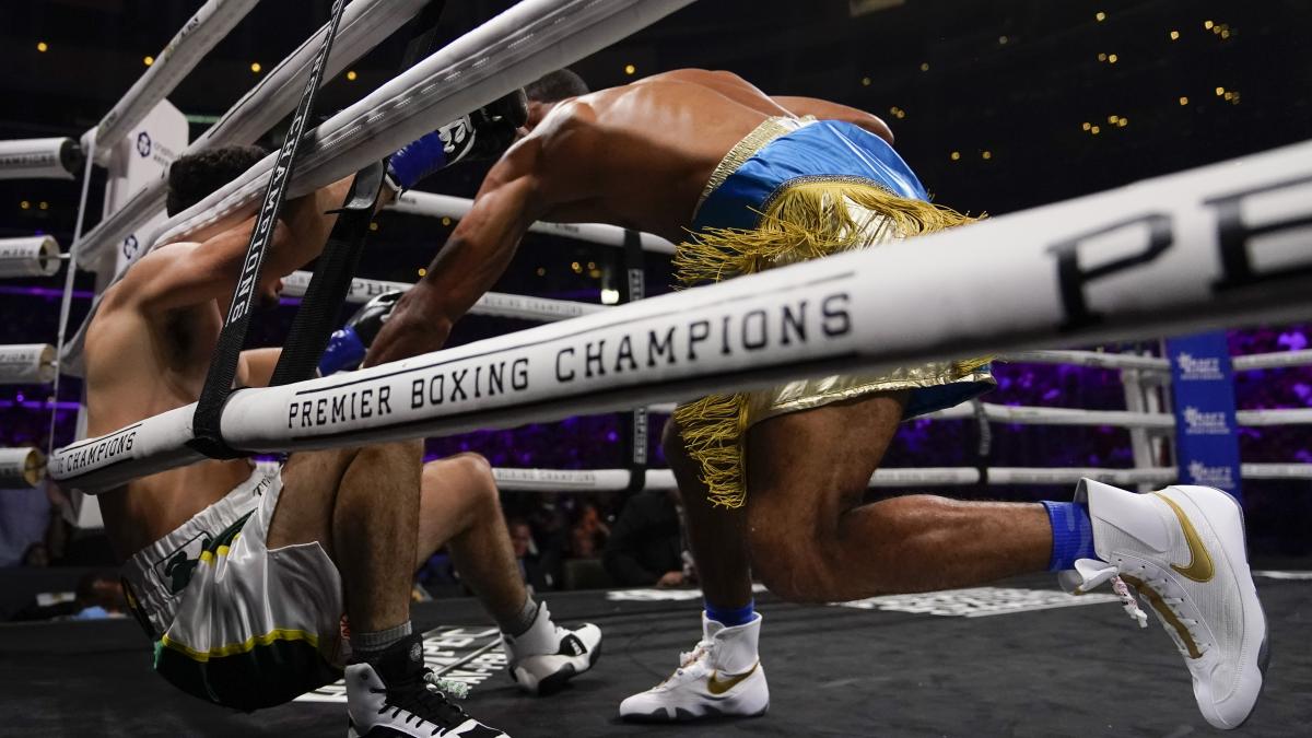 BOX | VIDEO: Así fue la brutal paliza que el "Rayo" Valenzuela sufrió ante Edwin de Los Santos