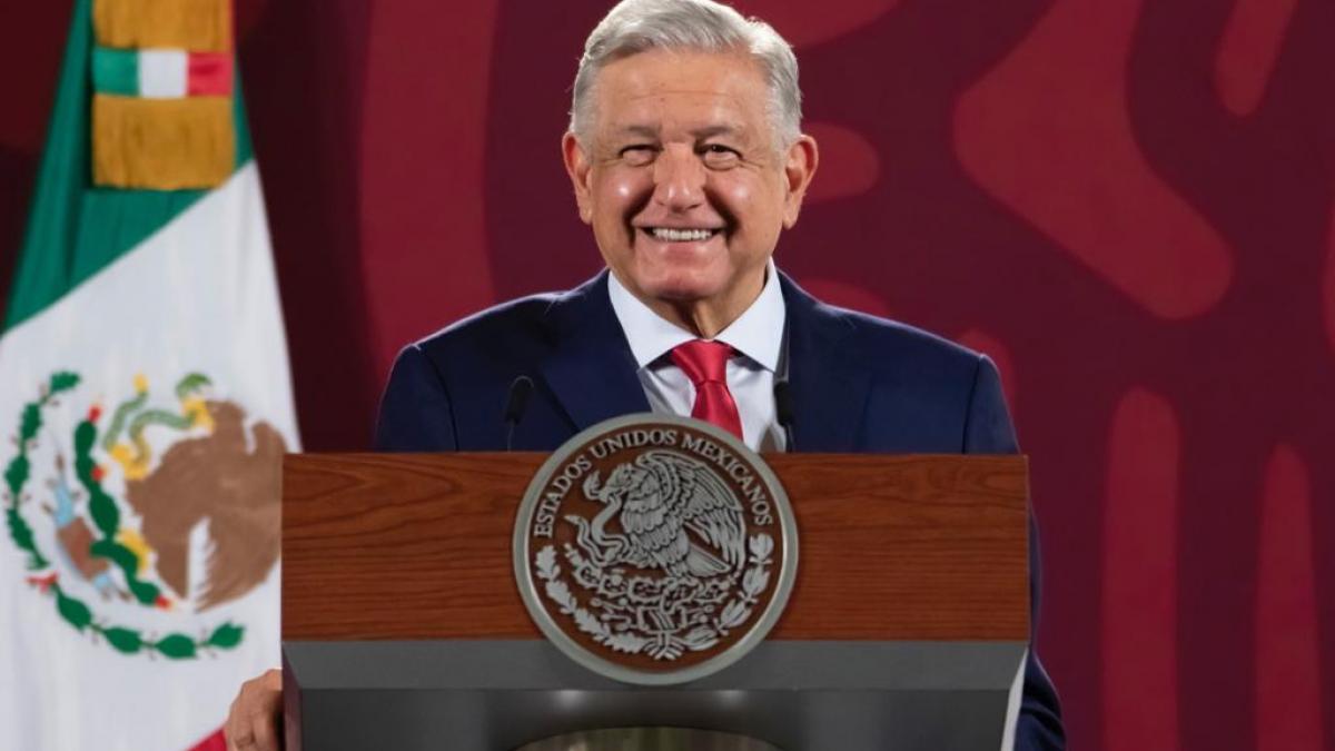 AMLO desea salud y felicidad al pueblo de México en el 2023