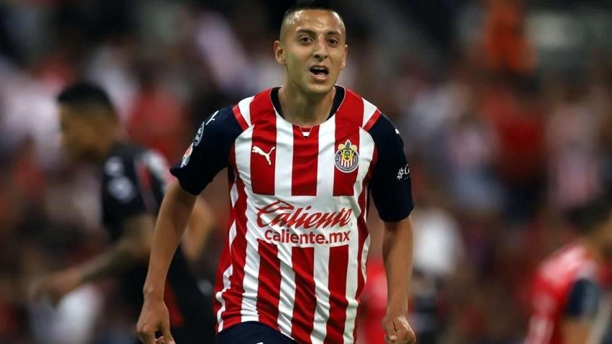 Chivas: Piojo Alvarado lo hace de nuevo y protagoniza viral video con motivo de su cumpleaños (VIDEO)