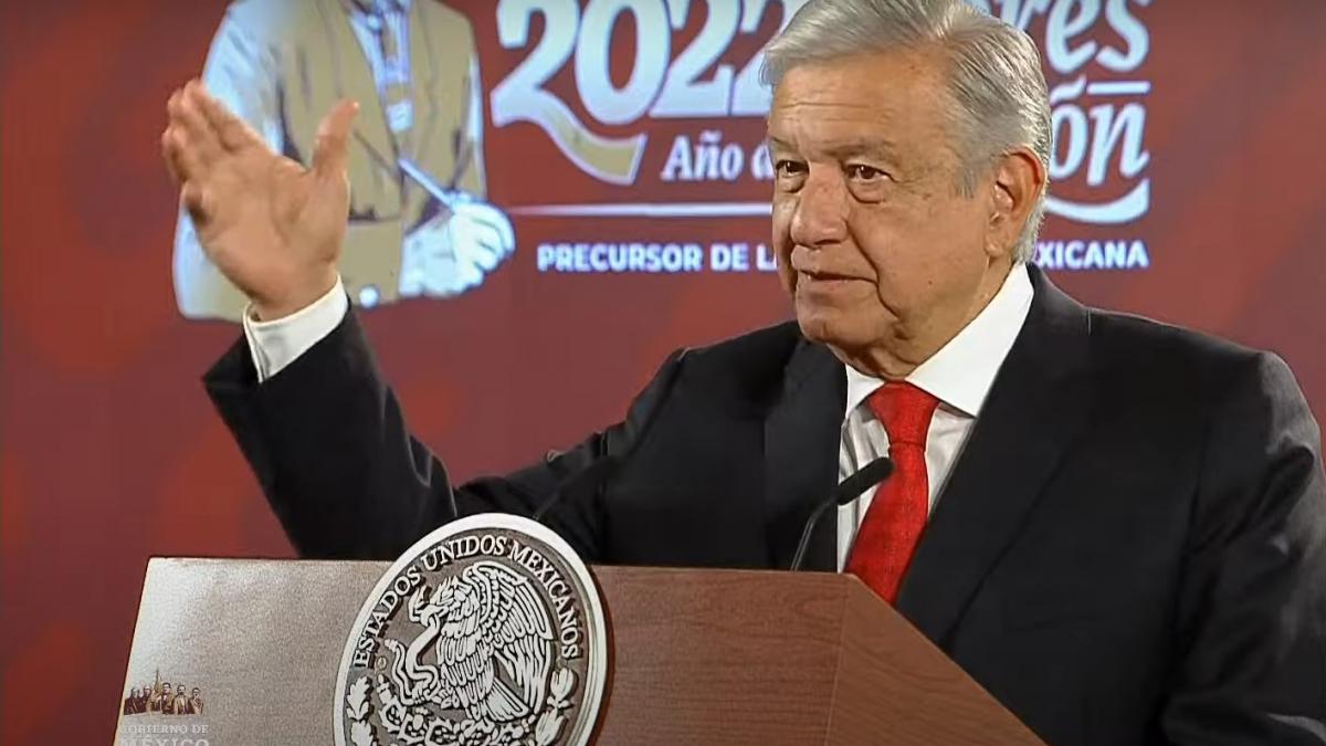 Nueva aerolínea con administración militar podría llamarse "Mexicana", adelanta AMLO