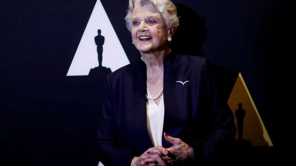 Muere la actriz Angela Lansbury, famosa por "Se ha escrito un crimen", a los 96 años