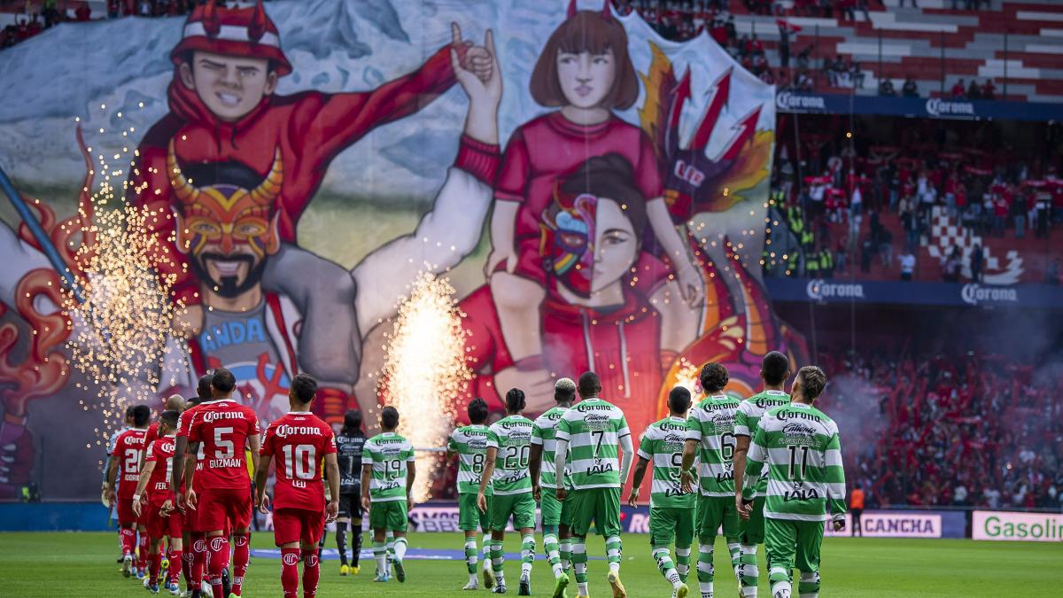 LIGA MX: Toluca reporta caída de un aficionado en el Nemesio Díez durante duelo ante Santos