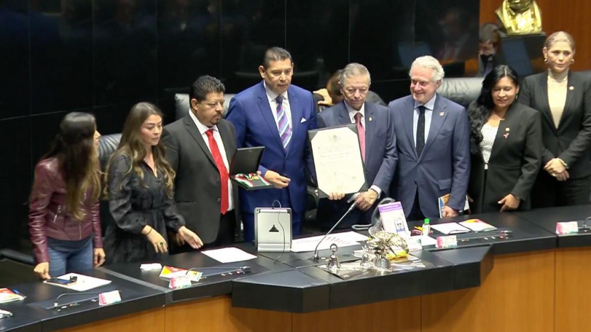 Senado distingue a personal de salud con Medalla "Belisario Domínguez"