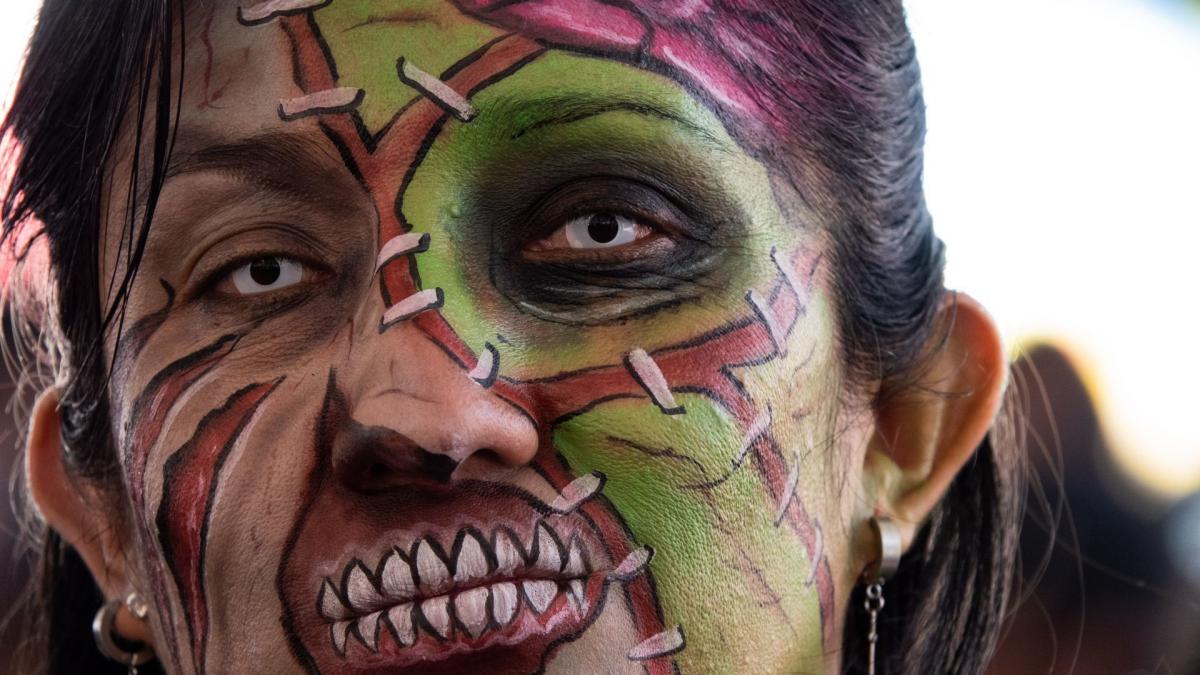 EN FOTOS, así se desarrolla la Marcha Zombie esta tarde en calles de la CDMX