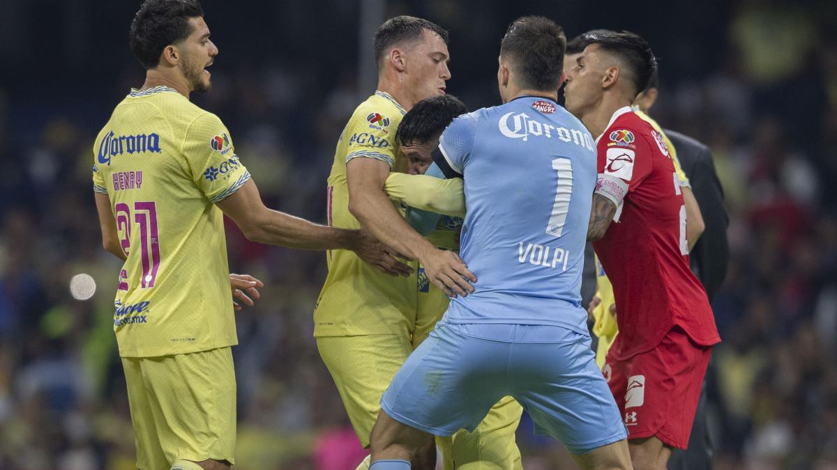 América vs Toluca: La bronca entre Emilio Lara y Jean Meneses tras el pase de los Diablos Rojos a la final (VIDEO)