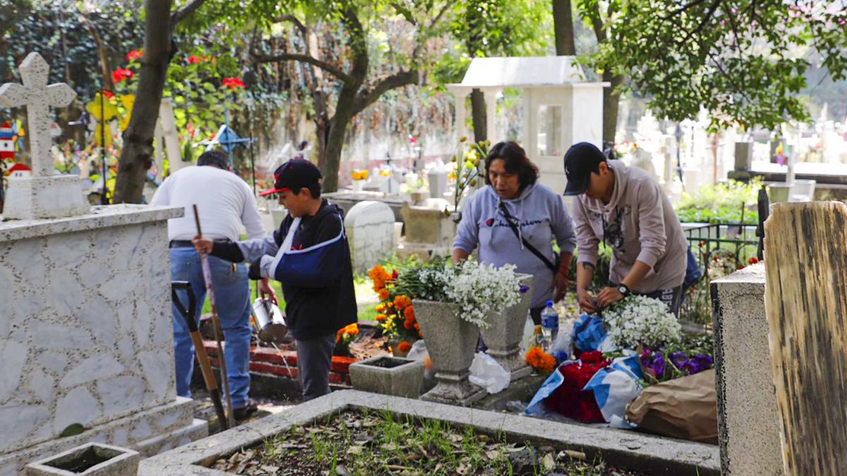 Se esperan 75 mil personas en los panteones de Álvaro Obregón: Lía Limón