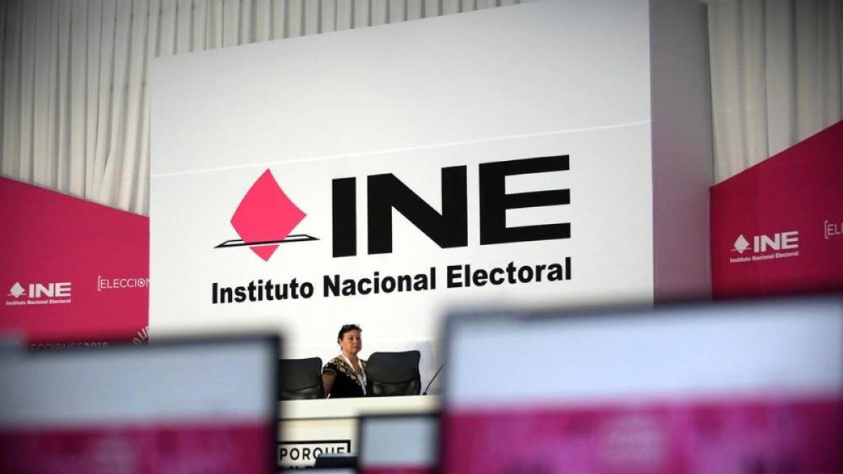 Oposición acusa ofensiva contra INE por Reforma Electoral