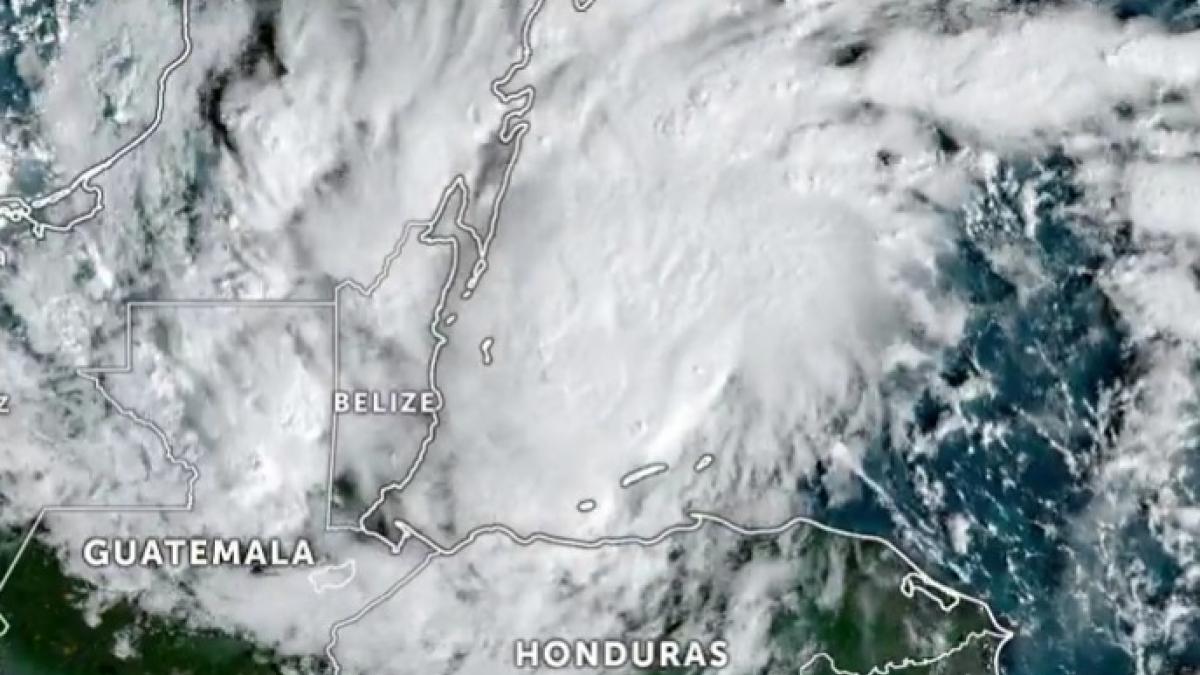 Yucatán emite alerta azul por cercanía de “Lisa”; esperan fuertes lluvias