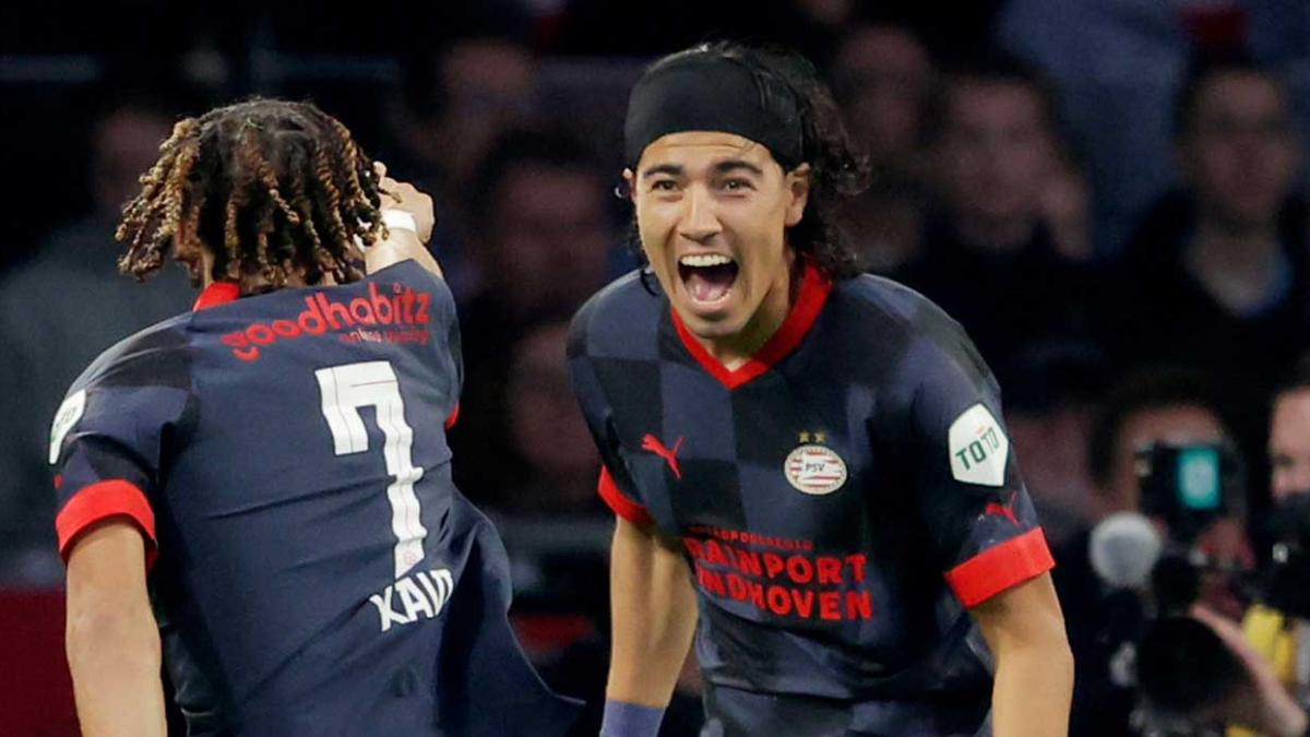 VIDEO: Golazo de Erick Gutiérrez con el PSV en el clásico ante el Ajax