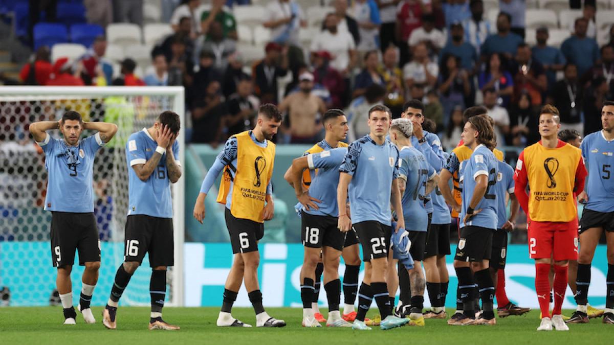 Uruguay derrota a Ghana, pero Corea la elimina con triunfo