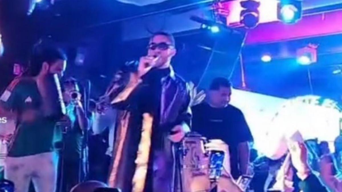 Bad Bunny canta y saca el perreo en la fiesta privada de Spotify (VIDEO)