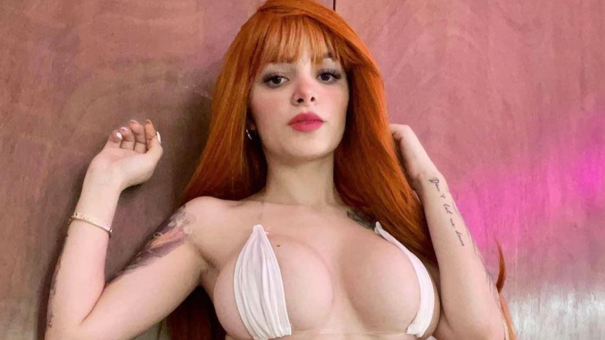 Karely Ruiz le da besos en la boca a sus fans en la calle y hasta les bailó  como en TikTok (VIDEO)