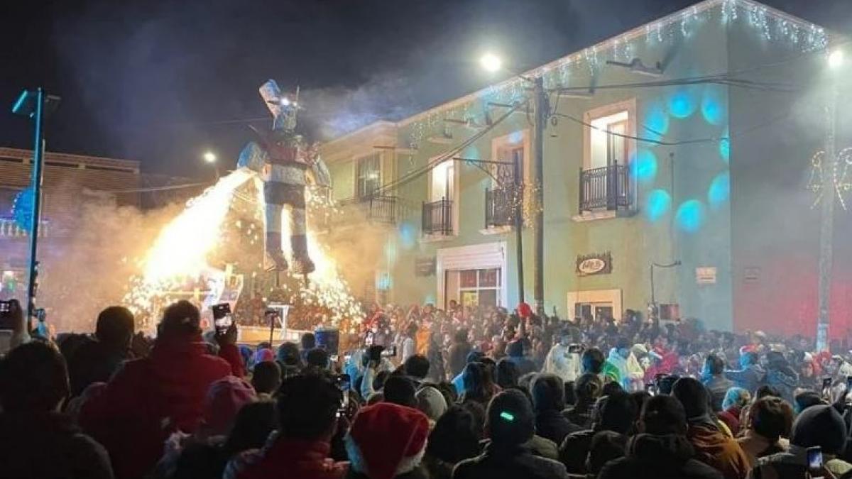 Mazinger Z llega volando a Tlaxcala y demuestra que sí existe (VIDEO)