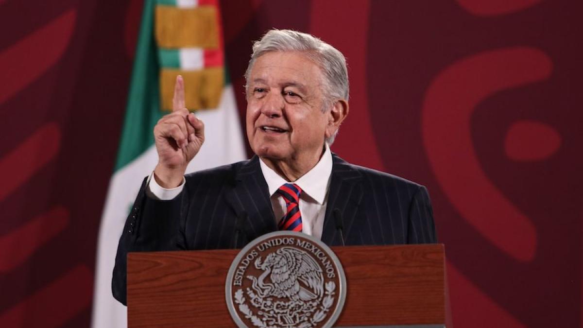 AMLO pide aprender a autolimitarse y a respetar al pueblo