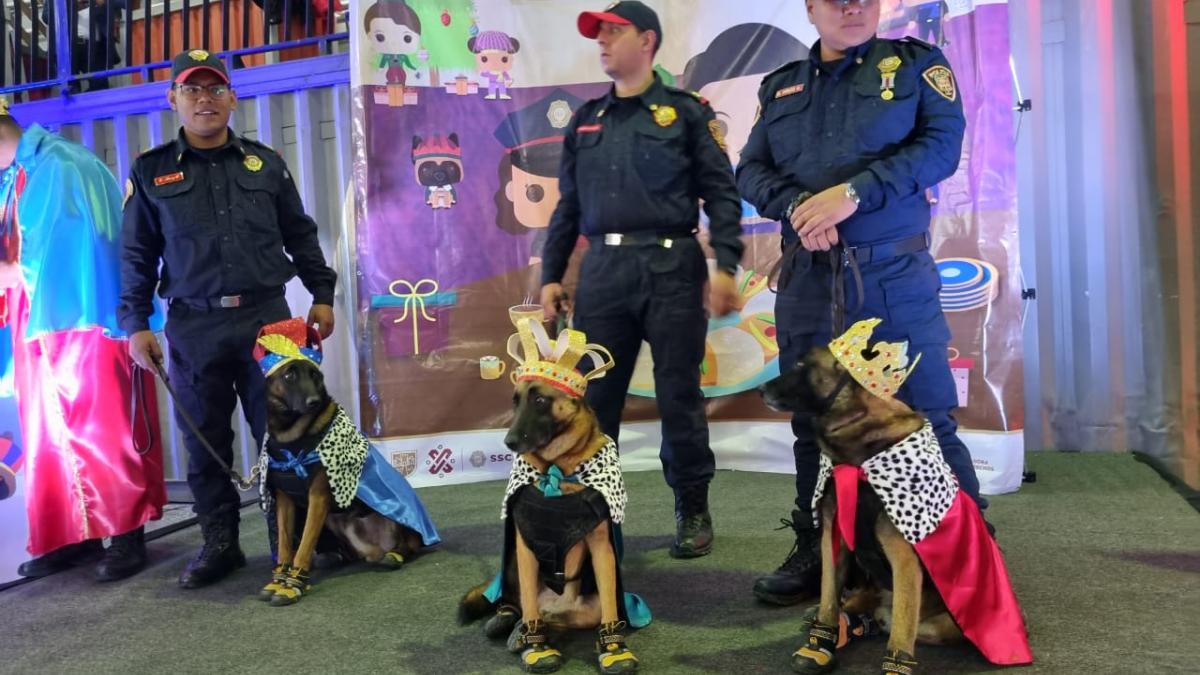 Policías de CDMX celebran Día de Reyes con niñas y niños